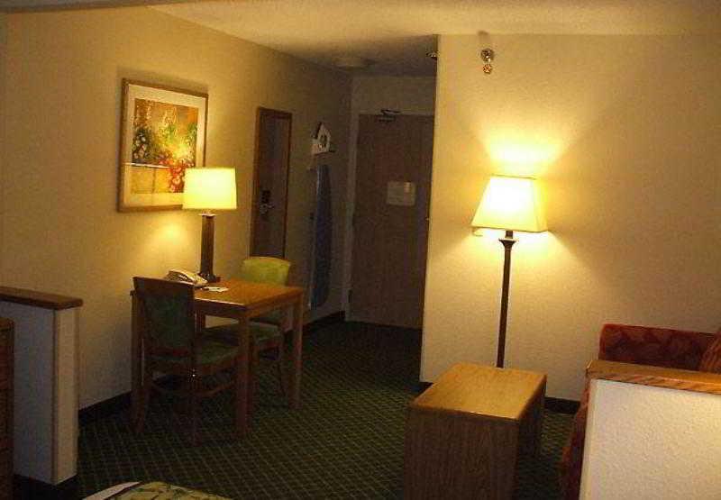 Fairfield Inn & Suites By Marriott Terre Haute Esterno foto